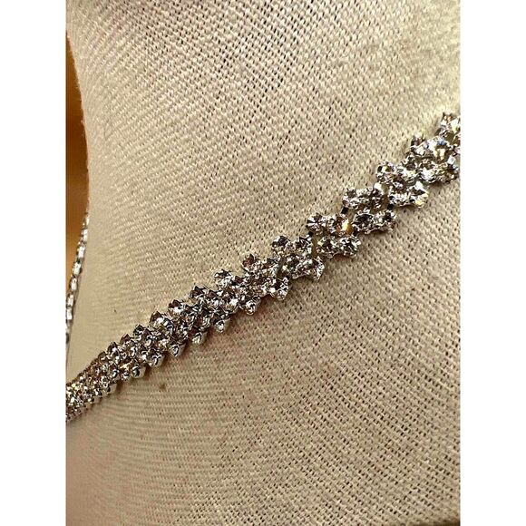 NEW Rhinestone Heart Pendant Chain Necklace - Picture 8 of 12